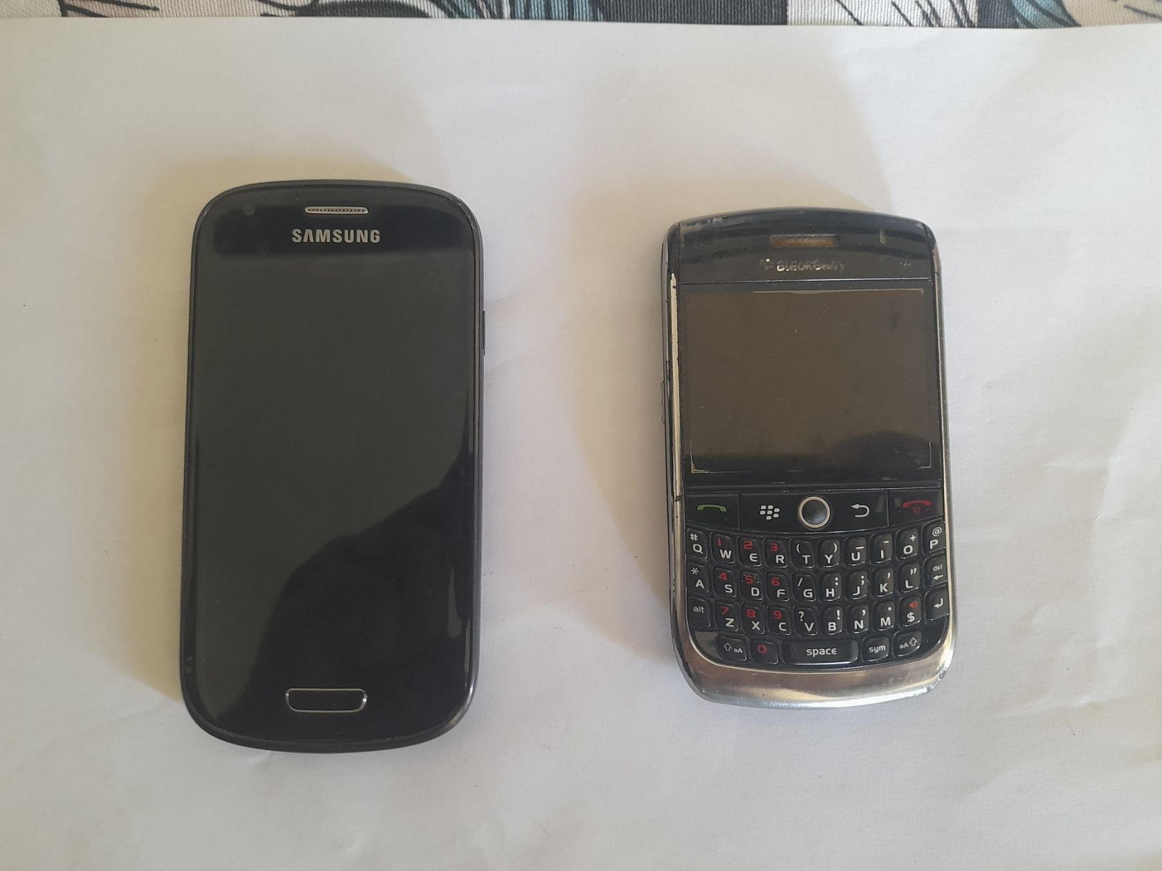 Лот мобільних телефонів Samsung та Blackberry - фото фото фото 1