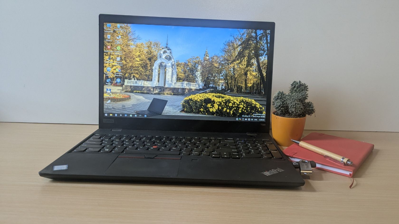 Ультрабук Lenovo ThinkPad T590 20N4001NUS sn: PF1CUACJ - фото фото фото 0