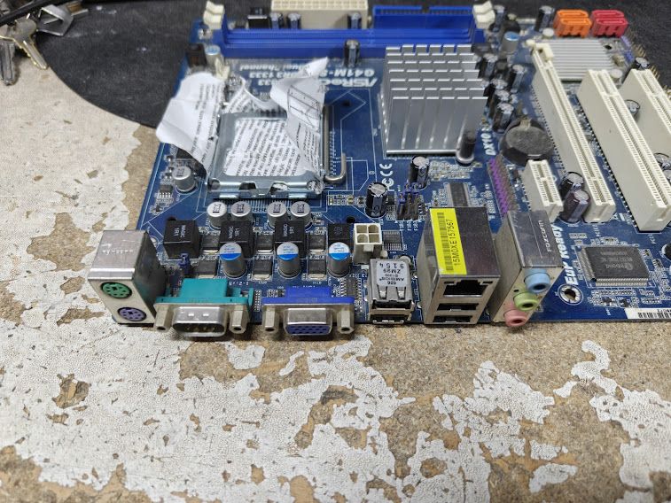 Мат. плата ASRock G41M-S3 LGA775 G41 PCI-E+SVGA+LAN SATA MicroATX 2DDR3 № НР260503118 - фото фото фото 2