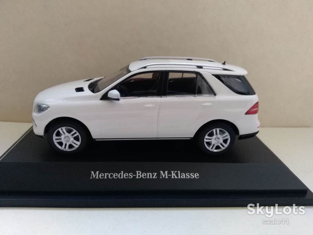 Mercedes-Benz M-Klasse.Minichamps.1:43 - фото фото фото 1