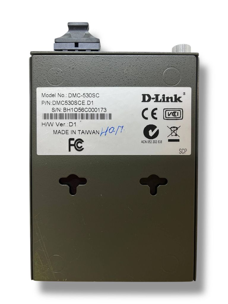 Б/У Медіаконвертер D-Link DMC-530SC код.tp65 - фото фото фото 3