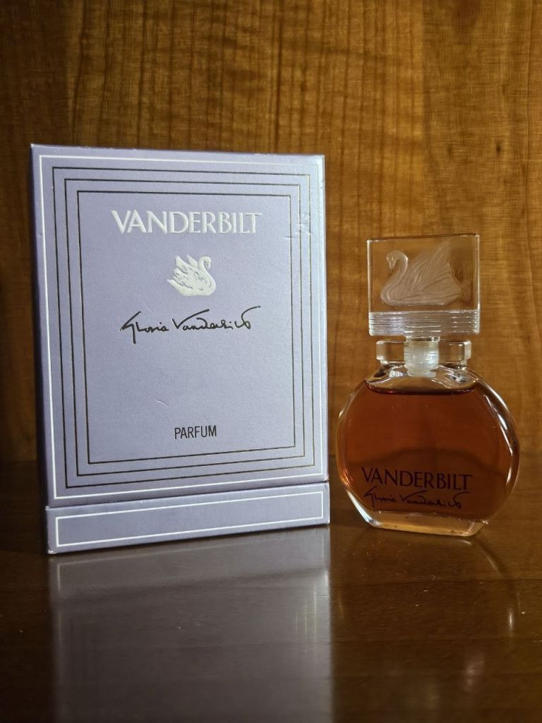 Vanderbilt Gloria Vanderbilt 15ml Parfum - фото фото фото 0