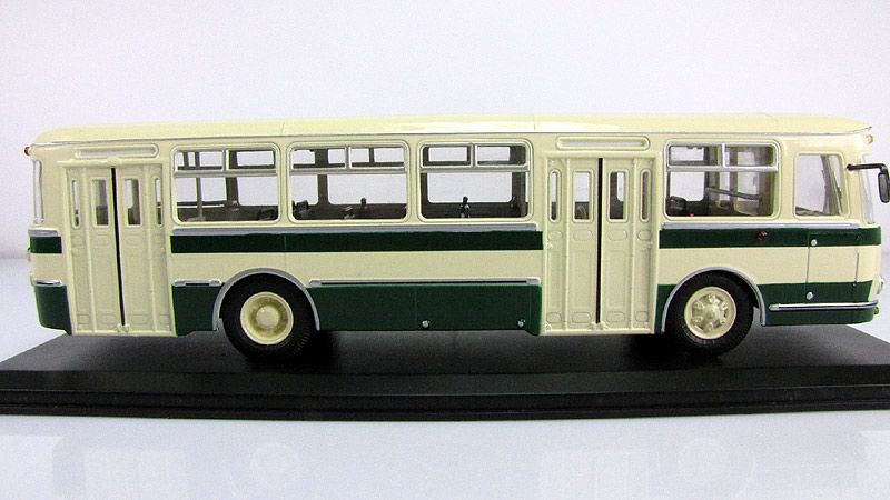1/43 Автобус ЛиАЗ-677. Classicbus. Новый. - фото фото фото 3