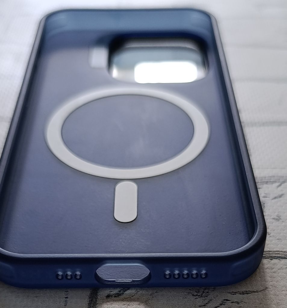 Чохол для iPhone 14 Pro з MagSafe та захисною шторкою камери - фото фото фото 8