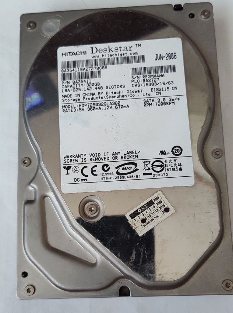 Жесткий диск SATA Hitachi Deskstar SATA P7K500 HDP725032GLA360 320Гб - фото фото фото 1