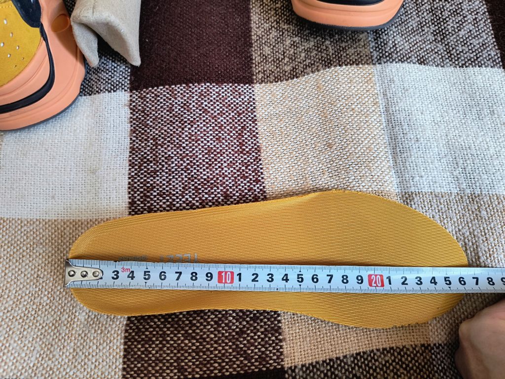 Кросівки Adidas Yeezy Boost 700 - фото фото фото 8