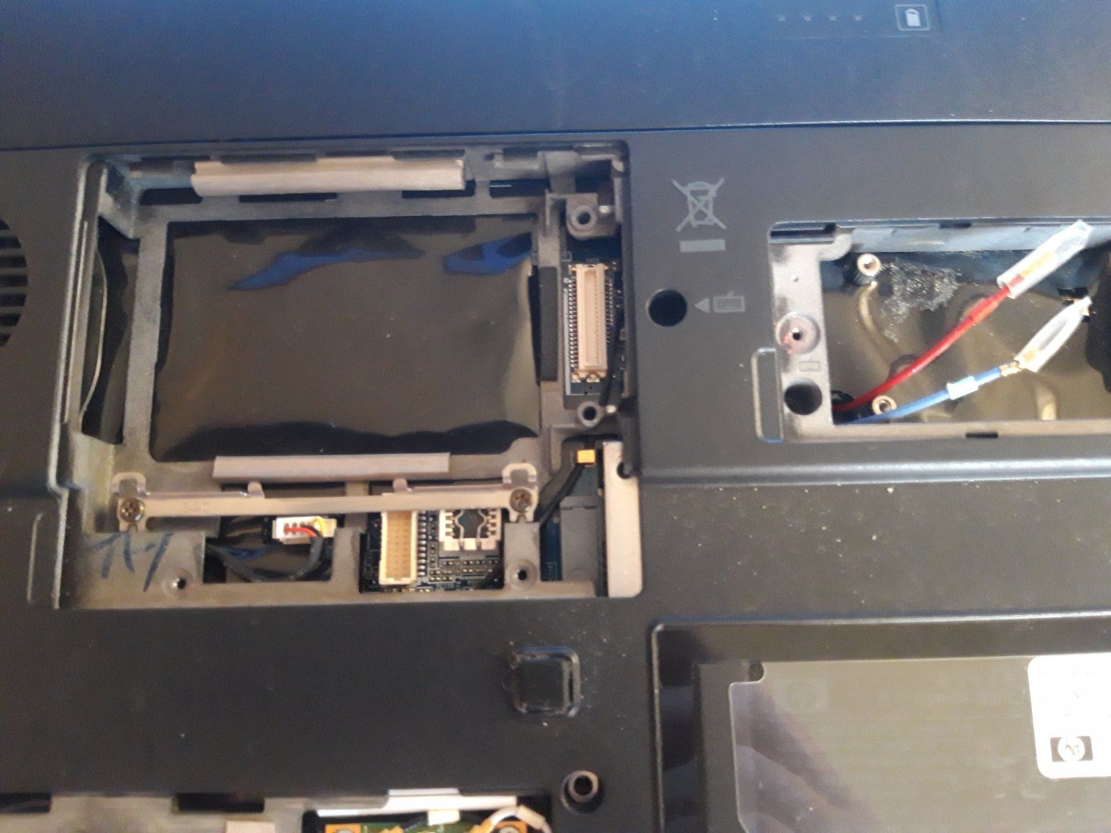 HP Compaq 2510p 12,1" / Core 2 Duo U7600 1.2Ггц / ОЗУ-1Гб - фото фото фото 4