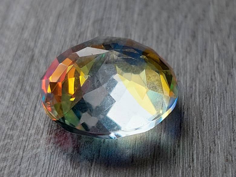 Радужный кварц 27.3 Ct - фото фото фото 2