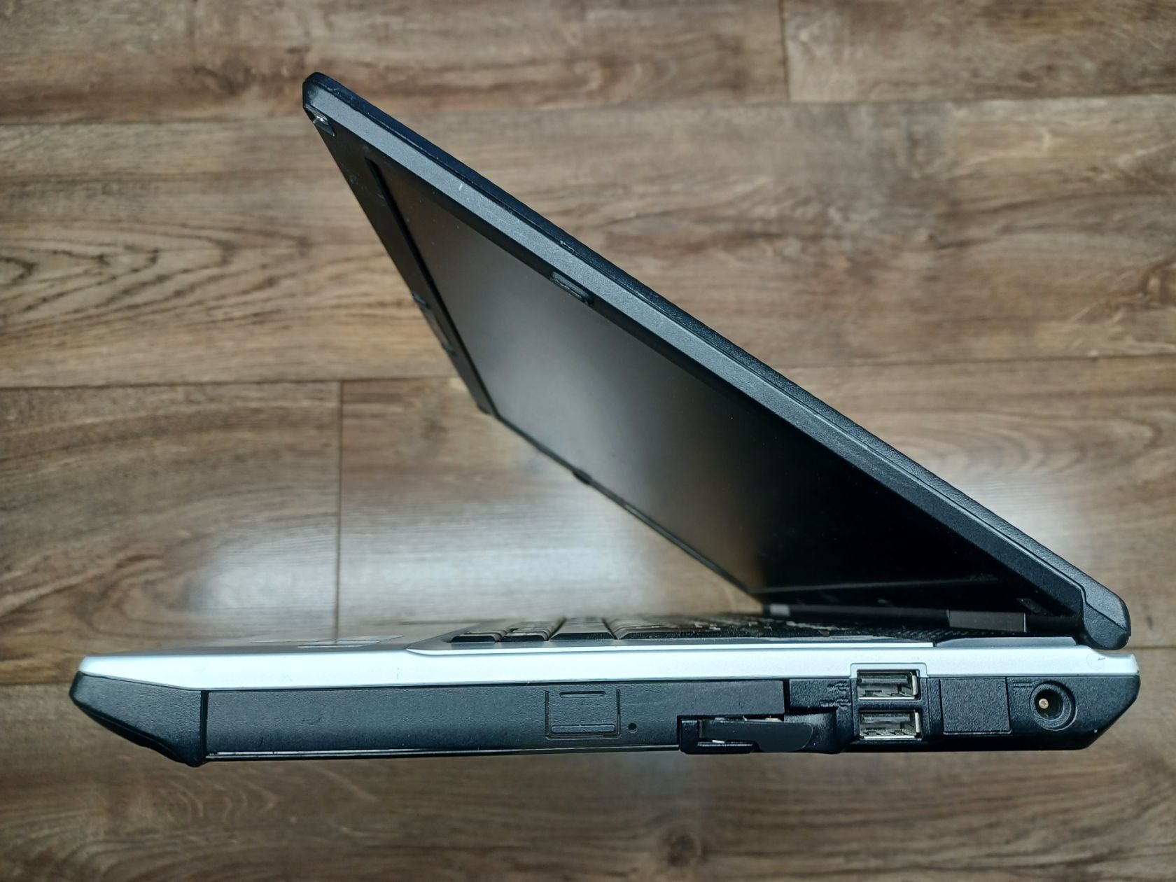 Ноутбук Fujitsu Lifebook E751 №72 - фото фото фото 6
