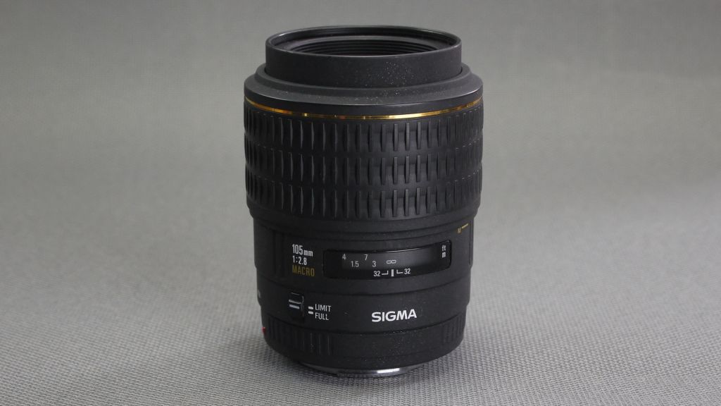 Об'єктив Sony AF Sigma 105mm/2.8 EX Macro макрообъектив для Sony/Minolta Ф58mm Вживане - фото фото фото 3