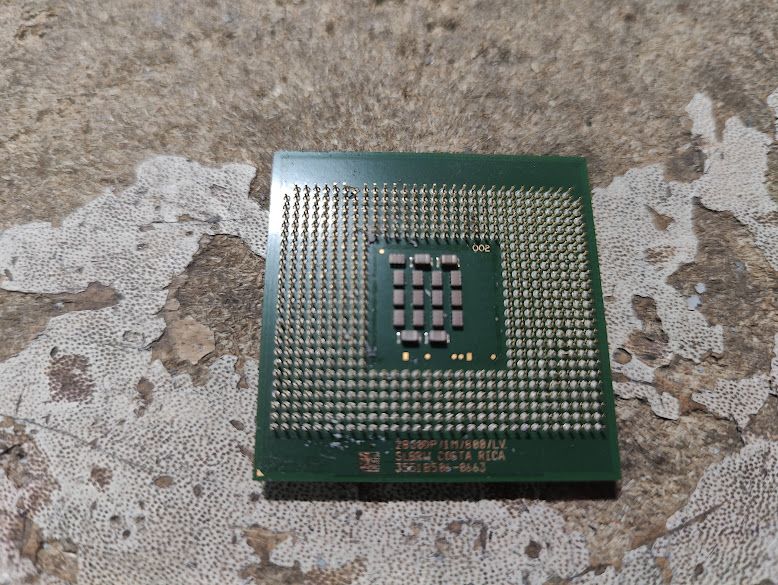 Ретро процессор Intel Xeon 2800DP/1M/800/LV SL8RW socket 604 № 241411115 - фото фото фото 0