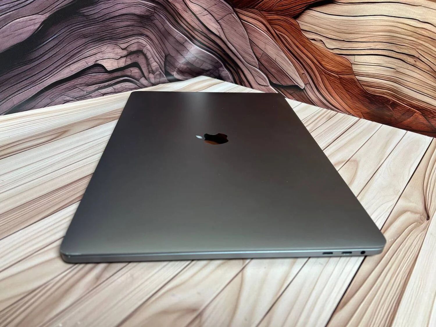Apple MacBook Pro 16 2019 A2141 - фото фото фото 4