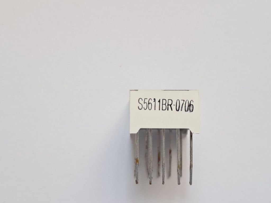 Семисегментний світлодіодний індикатор S5611BR-0706 - фото фото фото 4
