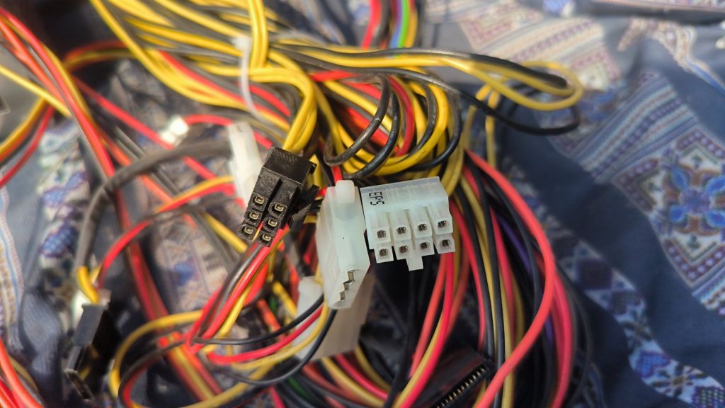 Блок живлення EMACS HG2-5500V 500W - фото фото фото 3