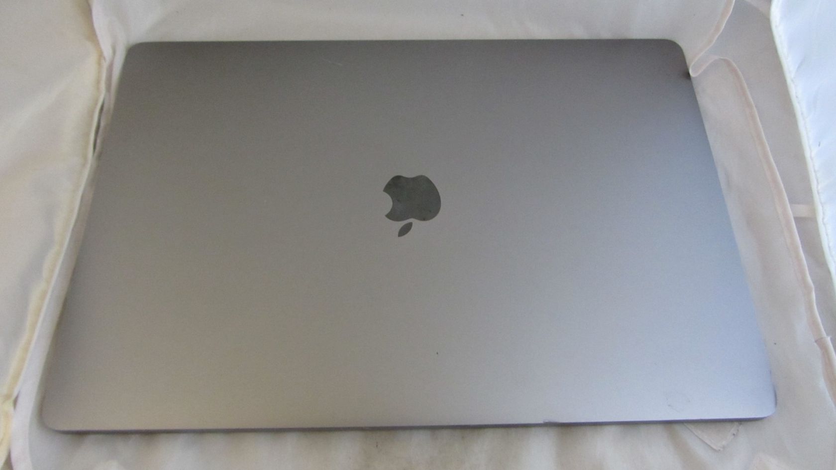 Ноутбук Apple MacBook Pro 15" A1707  (2017) - фото фото фото 2
