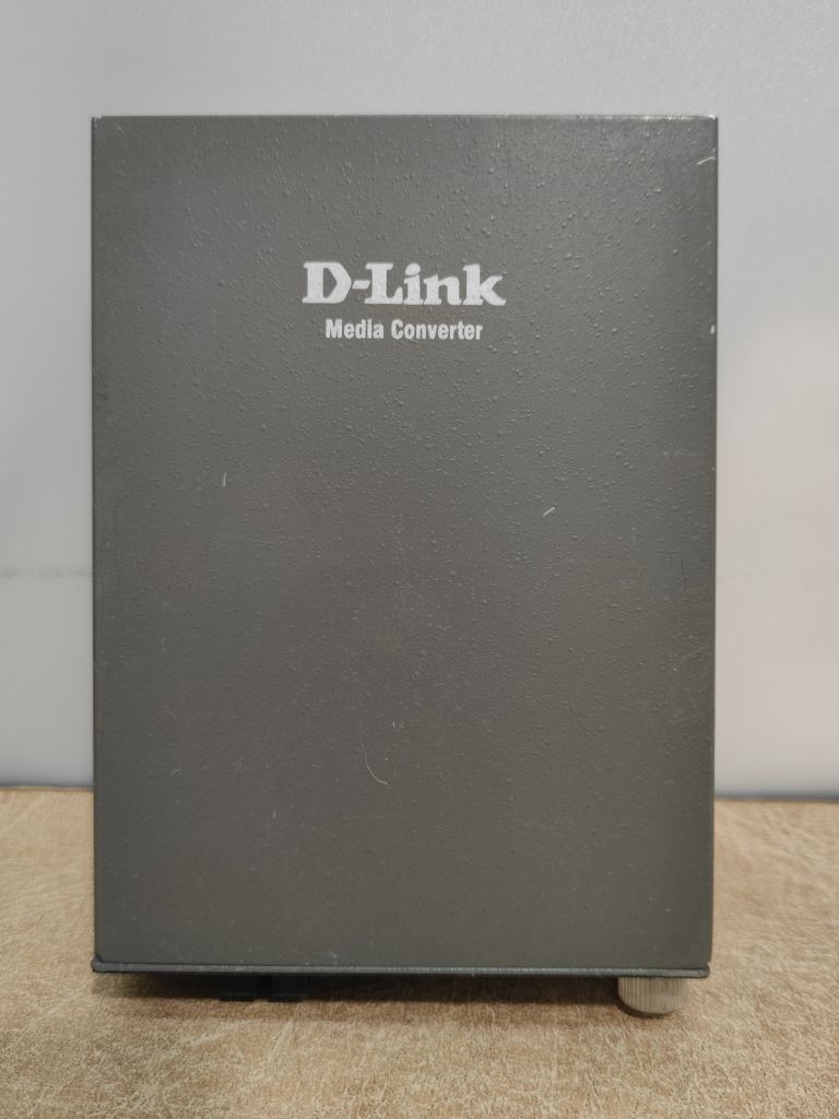 Б/У Медіаконвертер D-Link DMC-920T код tp36 - фото фото фото 0