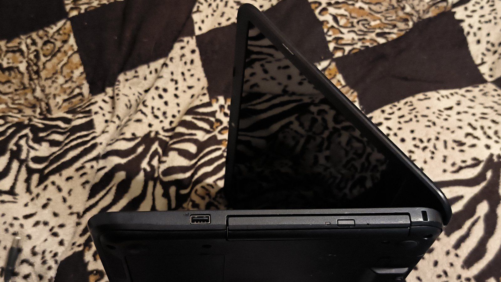 Ноутбук DELL Inspiron 3537 i7-4500u №1x - фото фото фото 3