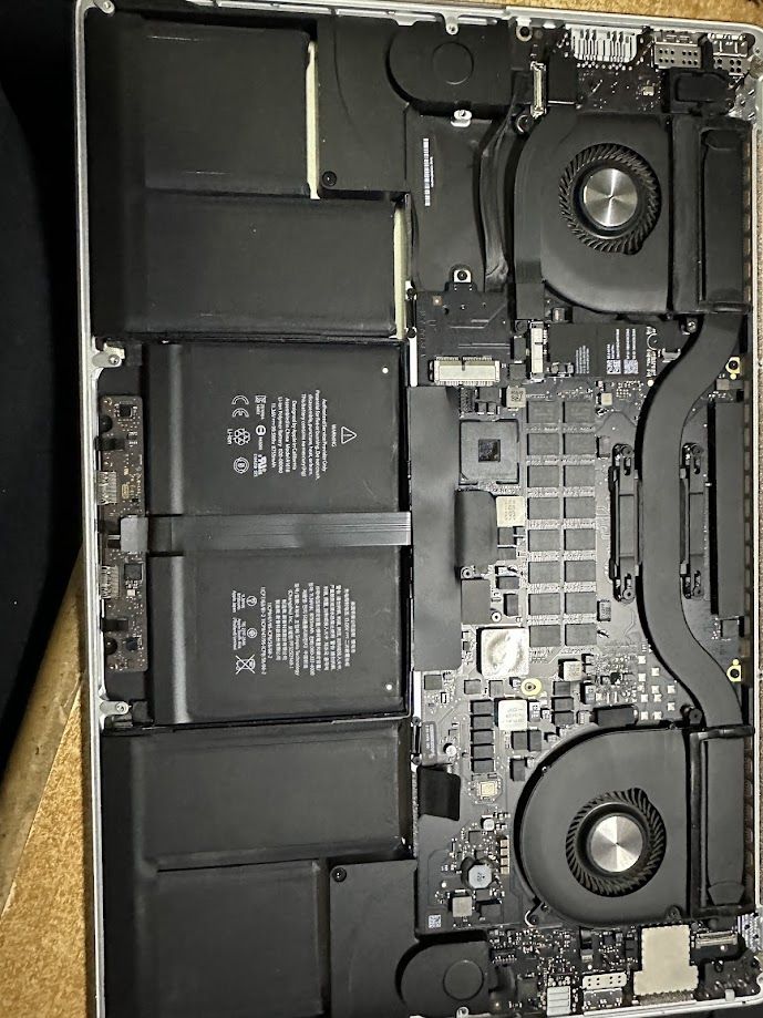 Ноутбук Apple MacBook Pro 15" Retina Mid 2014 № 25121290 - фото фото фото 6