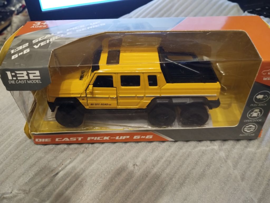 Іграшкова металева машинка, колекційна модель внедорожника Mercedes-Benz G63 AMG 6x6 ,  розмір 1/32 - фото фото фото 0