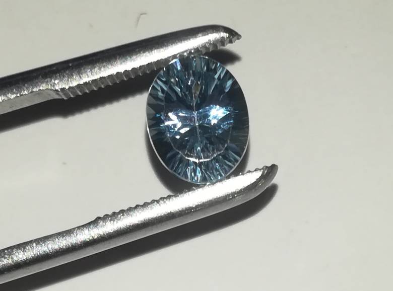 Натуральный топаз голубой 2.78ct 9.6x7.8mm - фото фото фото 3