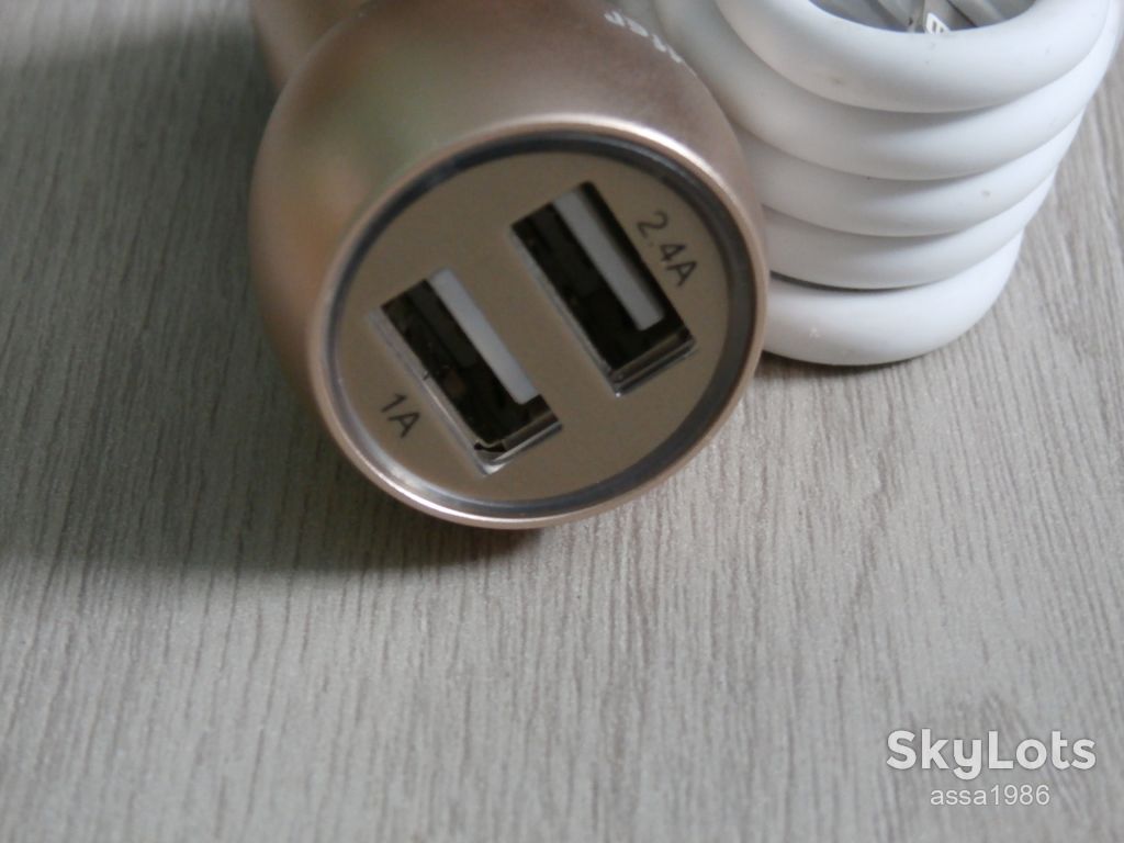 Автомобільний зарядний пристрій Soloffer C201 2.4А + кабель USB iPhone,2USB - фото фото фото 1