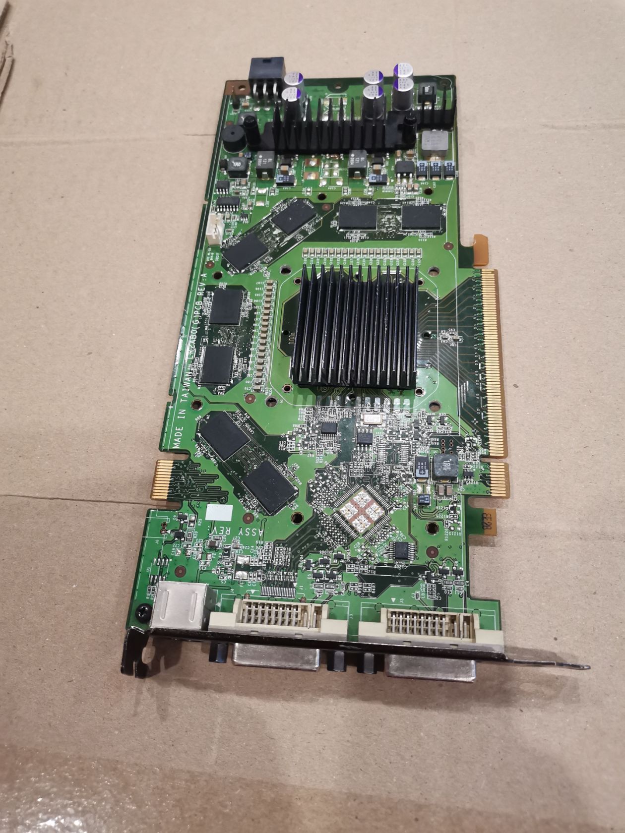 Видеокарта Leadtek Nvidia GeForce 8800 - фото фото фото 0