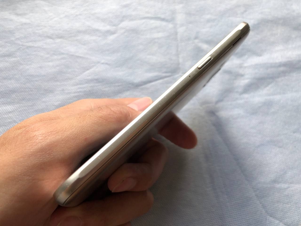 Смартфон Samsung Galaxy J3 SM-J320H - фото фото фото 3