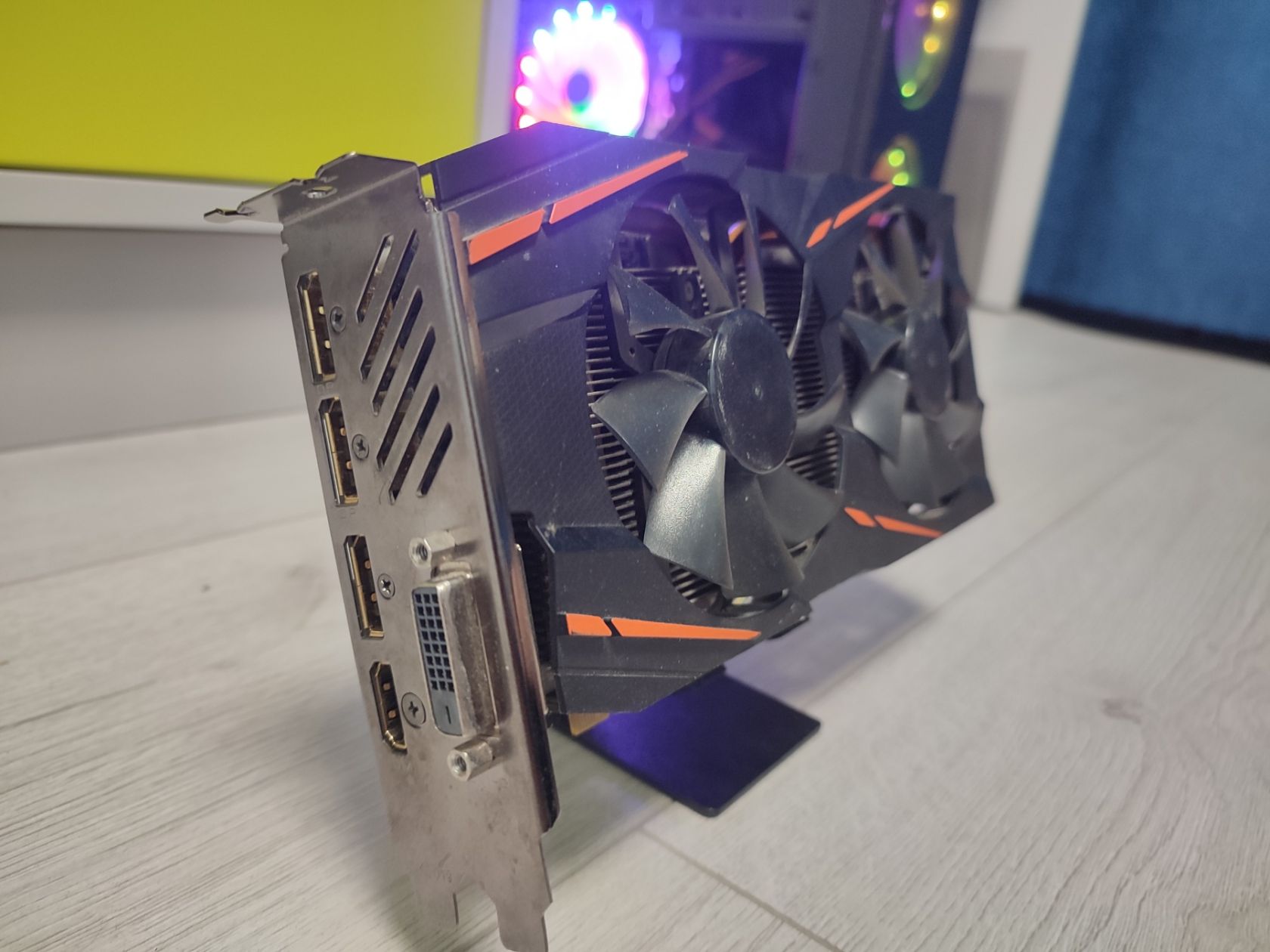 Видеокарта Gigabyte Radeon RX 580 4GB Gaming - фото фото фото 1