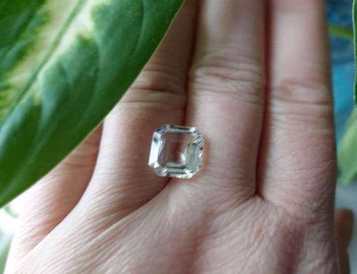 Белый Кварц  5.63  ct   11mm - фото фото фото 2