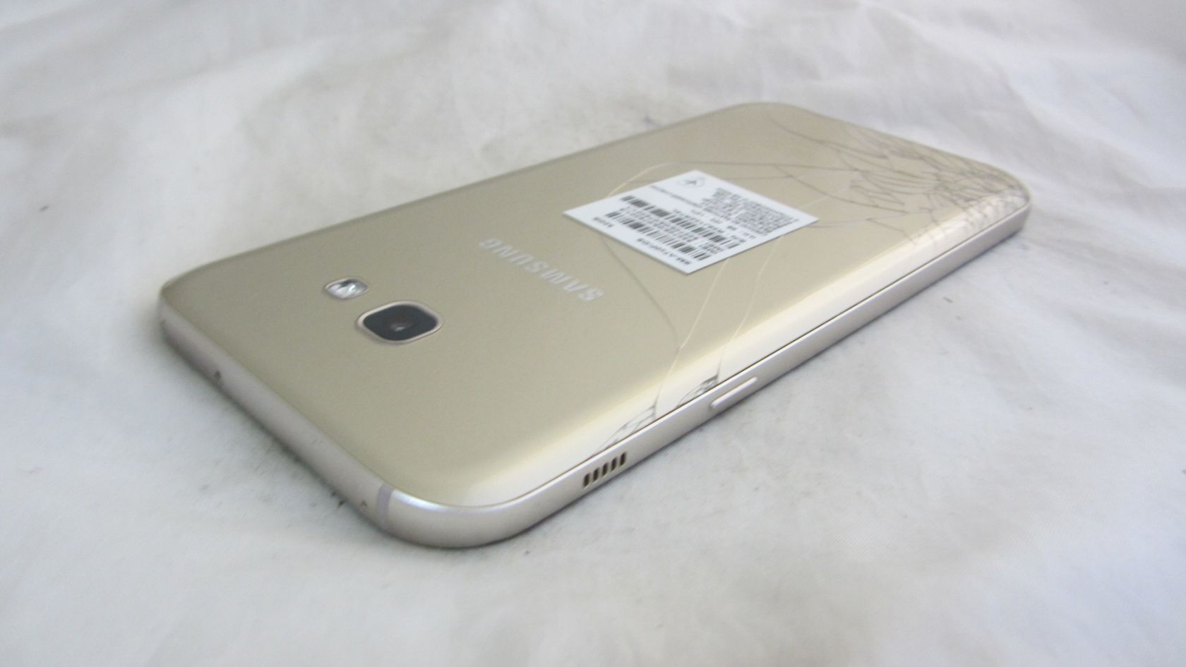 Samsung Galaxy A7 2017 Duos   (SM-A720F/DS) Gold - фото фото фото 5