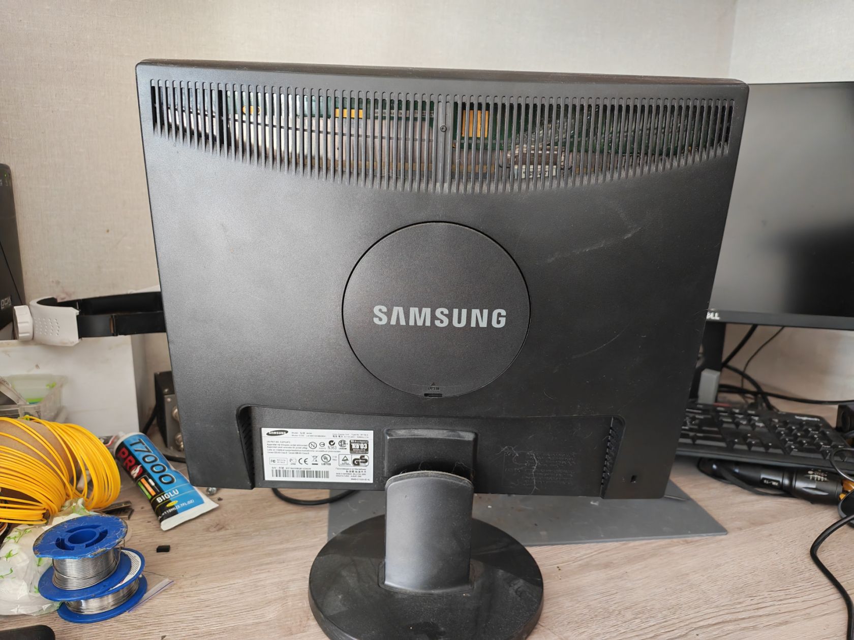Монитор Samsung 943n - фото фото фото 3