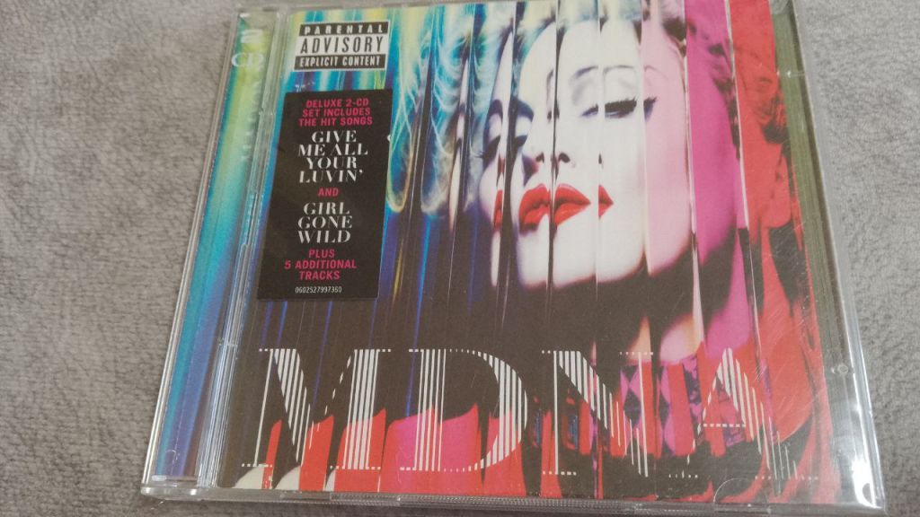 Madonna - MDNA. Deluxe 2 cd set. фирменное издание - фото фото фото 0