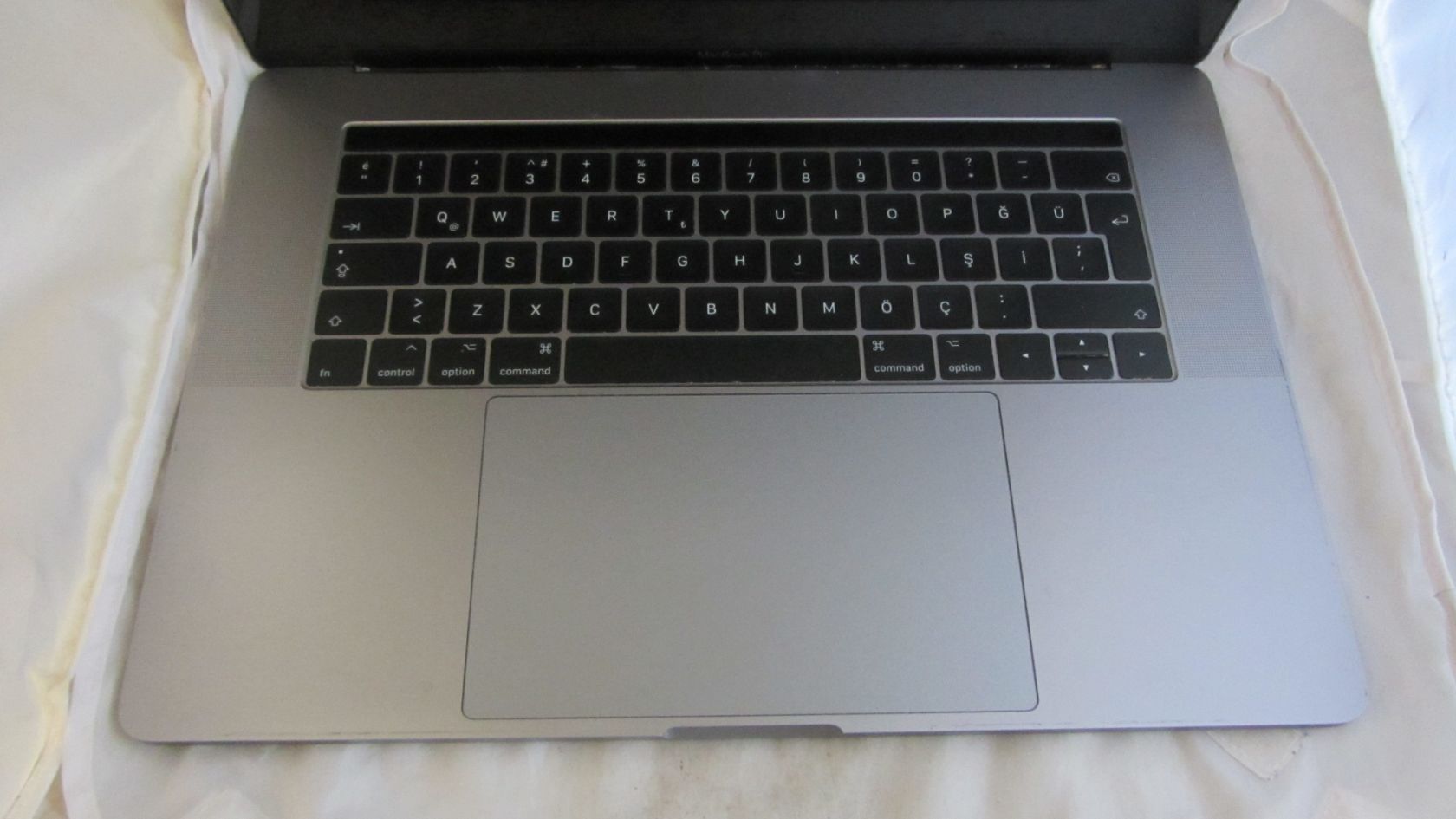 Ноутбук Apple MacBook Pro 15" A1707  (2017) - фото фото фото 1