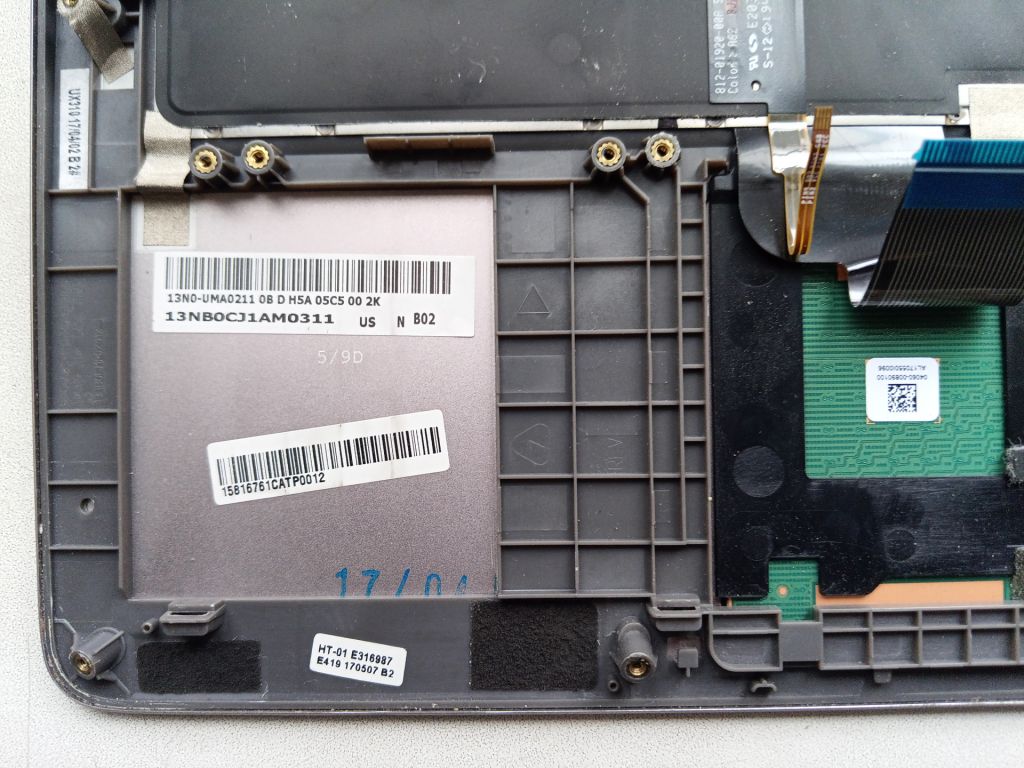 Б/У Топкейс на ASUS UX310U    (клавіатура не робоча) - фото фото фото 4