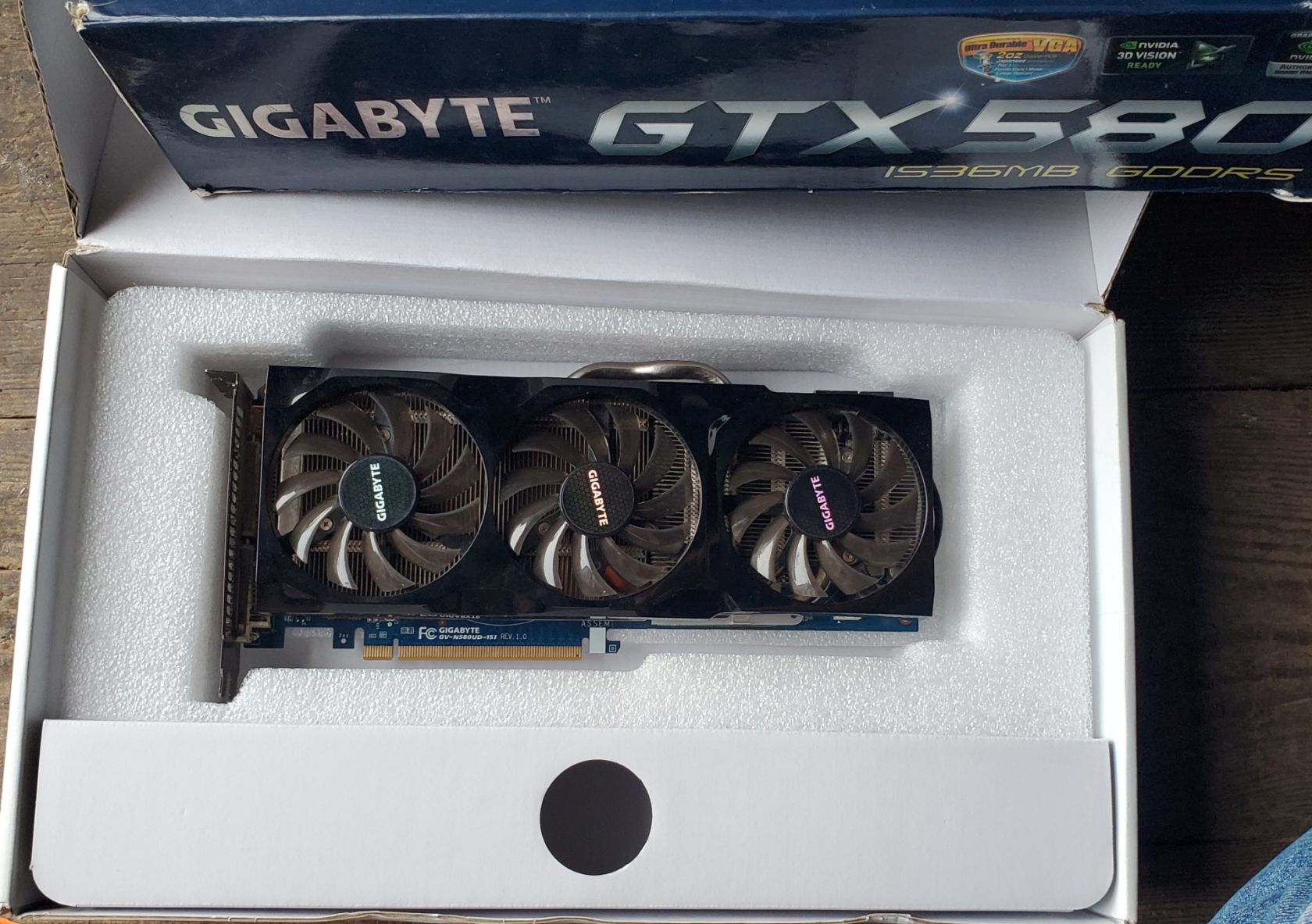 Видеокарта GTX580 1.5Gb Ddr5 Gigabyte - фото фото фото 7