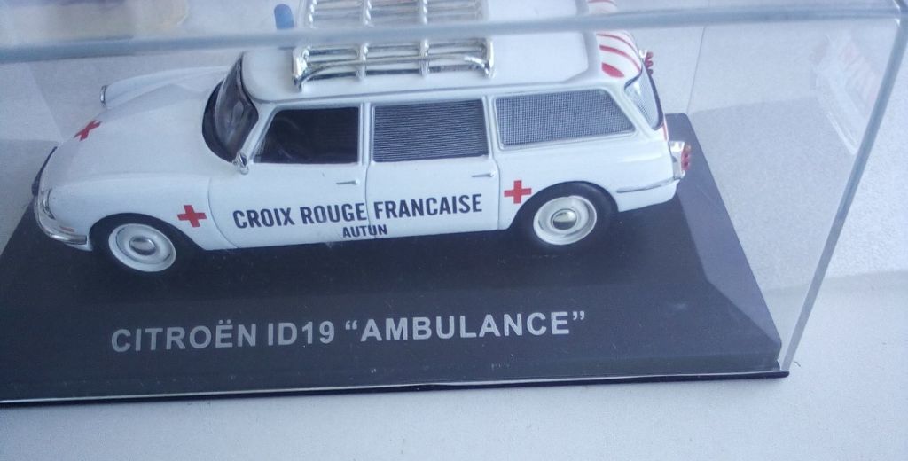 Citroen ID 19 Ambulance break  1/43 - фото фото фото 0