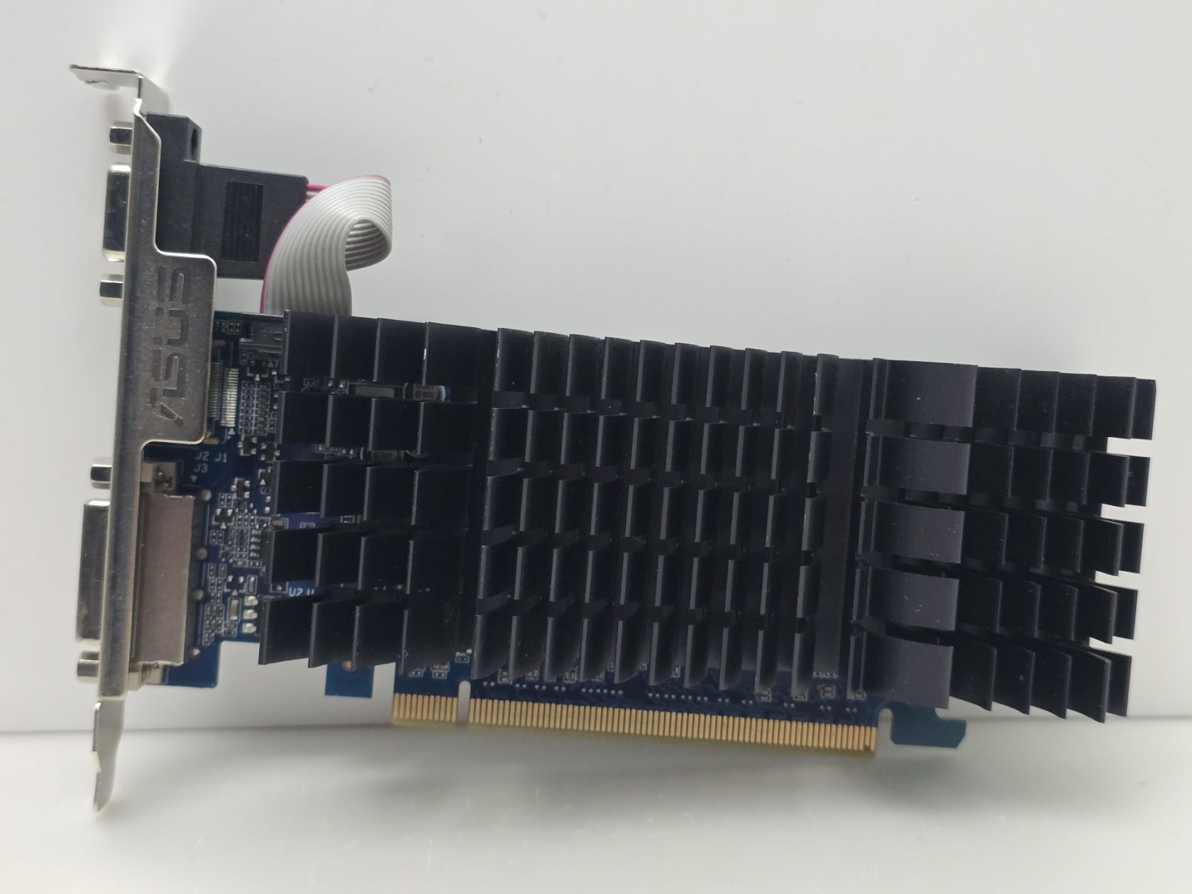 Видеокарта ASUS GeForce GT 610 1GB  (1Gb,GDDR3,64 Bit,HDMI,PCI-Ex,Б/у) - фото фото фото 0