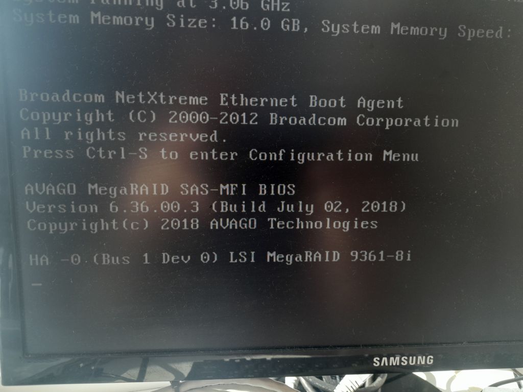 RAID Oracle SAS 9361-8i 12Gbit/s 1GB          (03-25420-09E) PCI-e x8          (2х mini-SAS SFF-8643) - фото фото фото 6