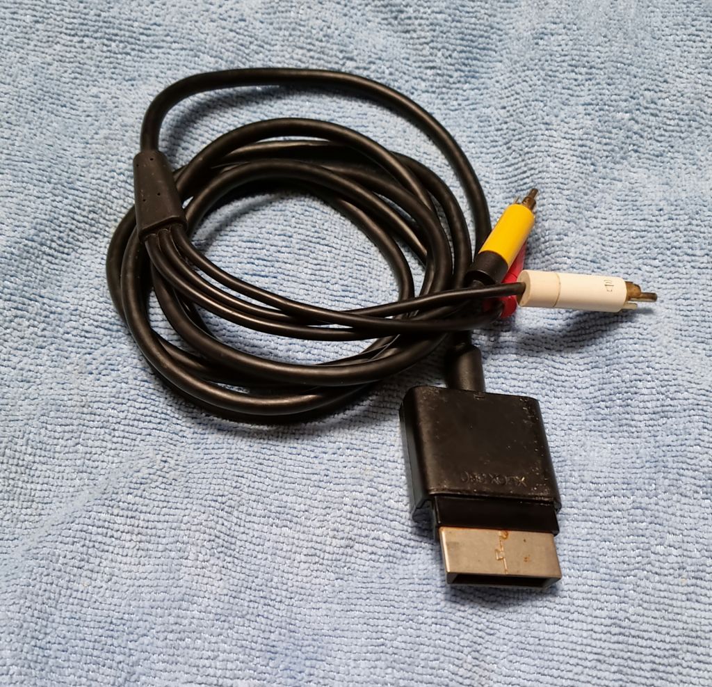 Xbox 360 Composite AV Cable   (X821376-001) - фото фото фото 1