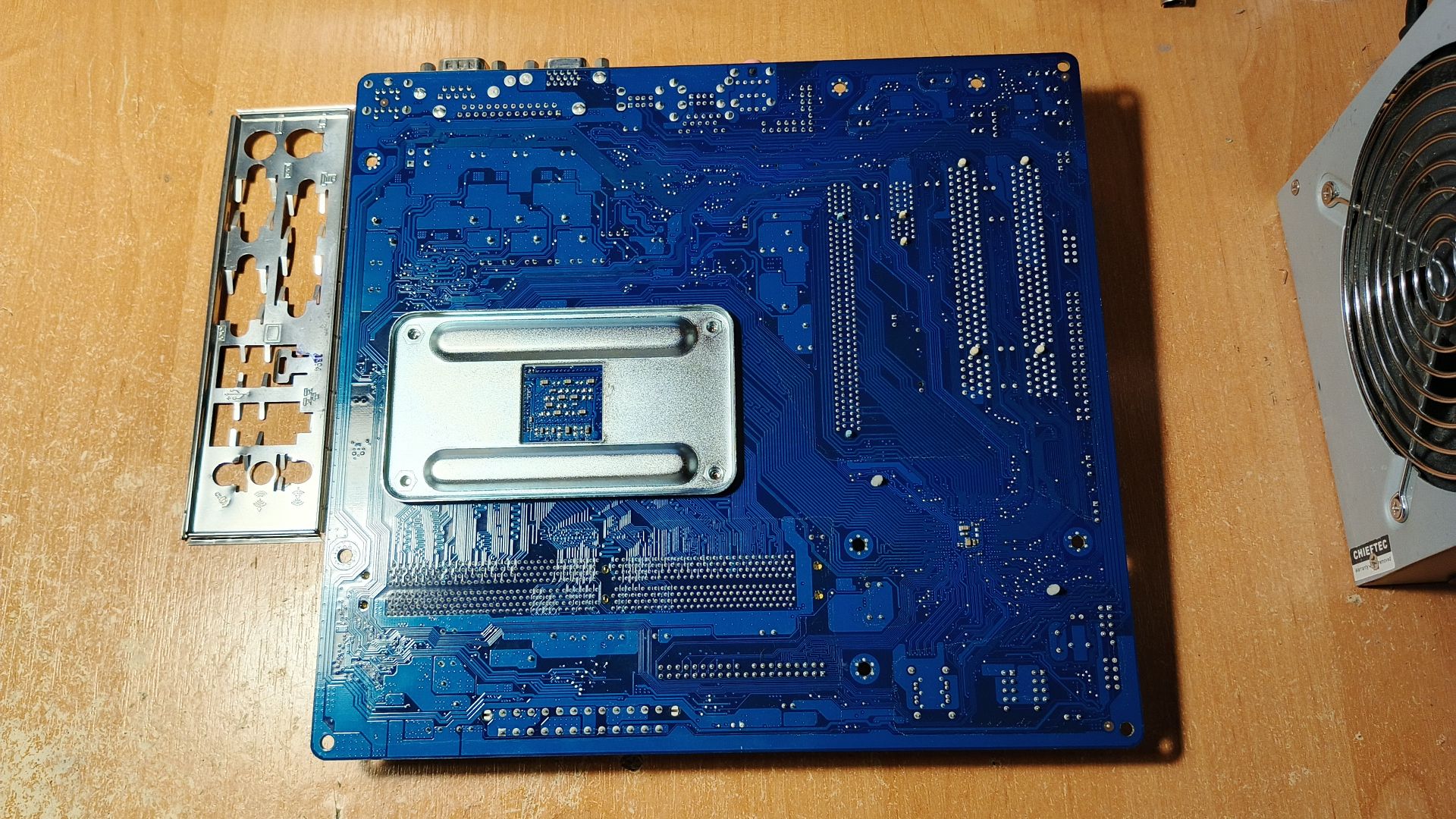 Материнская плата Gigabyte GA-M61PME-S2P  (AM2+, GeForce 6100, PCI-Ex16) - фото фото фото 1