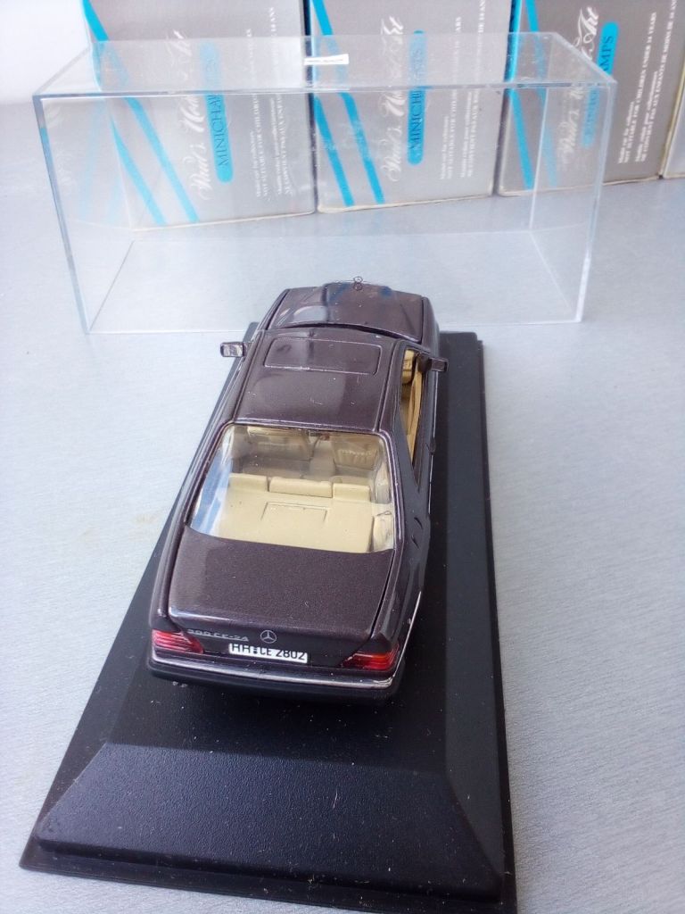 1/43 Minichamps Mercedes-Benz 300 CE-24 W124 Coupe - фото фото фото 2