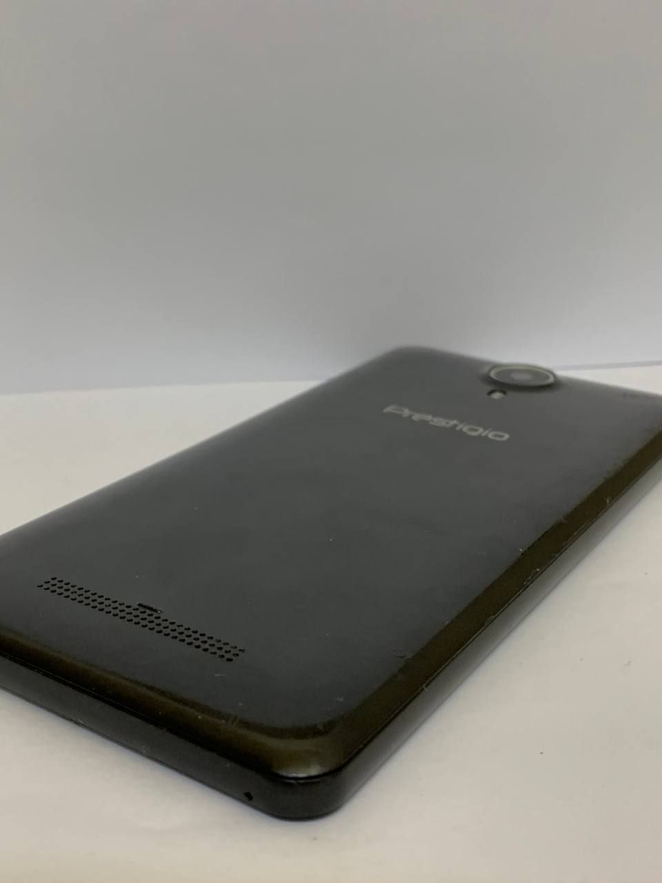 Prestigio MultiPhone Wize PX3 3528 - фото фото фото 4