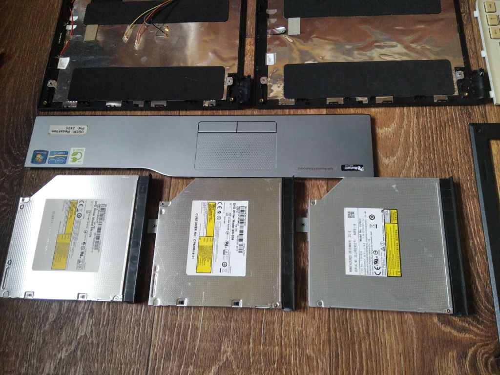 Комплектуючі на Ноутбук Fujitsu A532 AH532 - фото фото фото 4