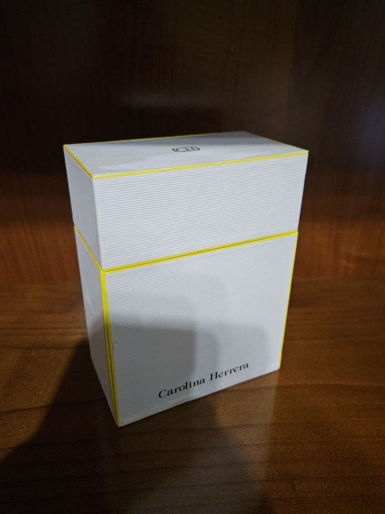 Carolina Herrera by Carolina Herrera 50ml Parfum - фото фото фото 1