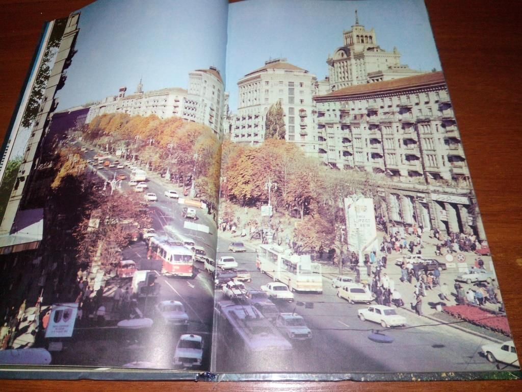 КИЇВ у барвах осені  (Фотоальбом на украинском, русском и английском языках) - фото фото фото 3