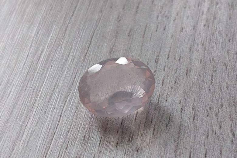Розовый  кварц 11.35  CT - фото фото фото 0