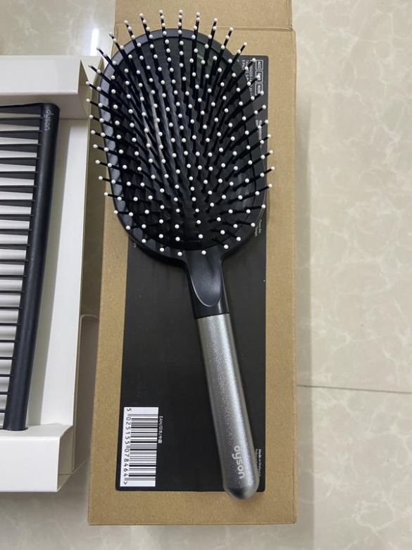 Професійний набір гребінців dyson-designed paddle brush (nickel/black) - фото фото фото 1
