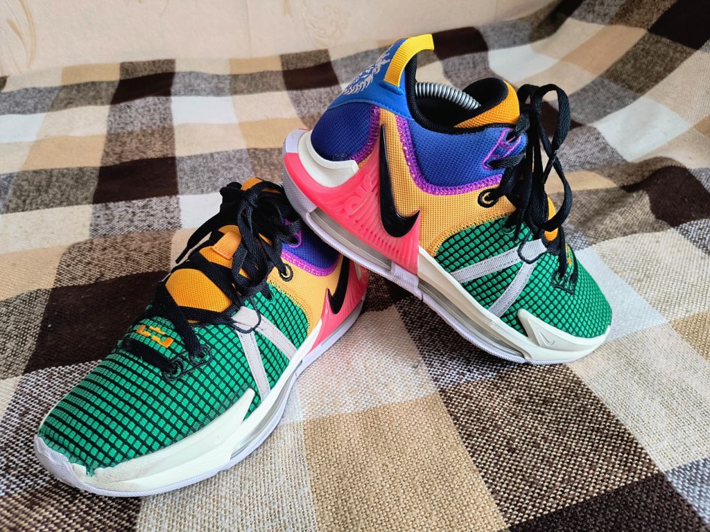 Кросівки Nike LeBron Witness 7 - фото фото фото 0