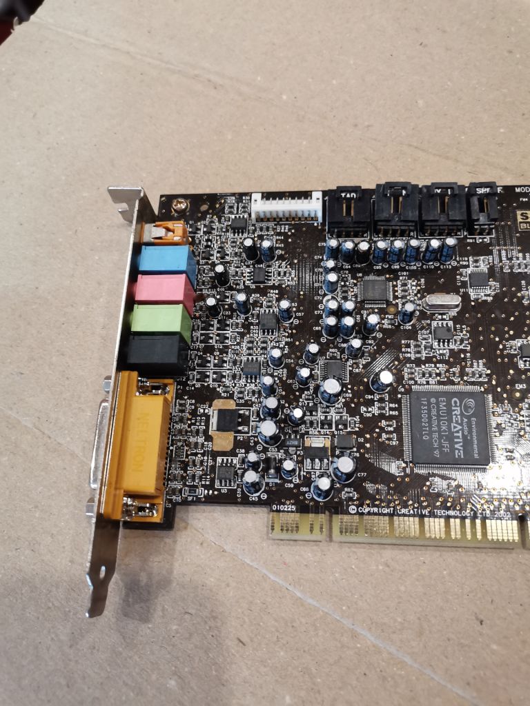 Звуковая карта Creative Sound Blaster Live! 5.1 SB0220 PCI - фото фото фото 4