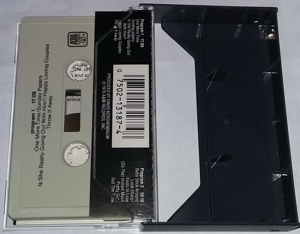 JOE JACKSON  Look Sharp!. Cassette US - фото фото фото 1